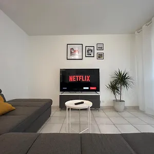  Appartement Grand T2 Centre Avec Parking Gratuit France